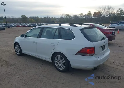 2014 Volkswagen Jetta Sportwagen 2.0L Tdi from USA, damaged, VIN 3VWPL7AJ0EM620192